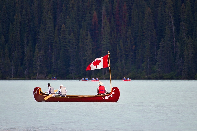 cestou k Moraine Lake